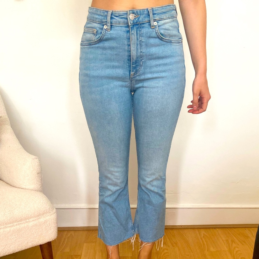 Zara high Waisted Crop Jean